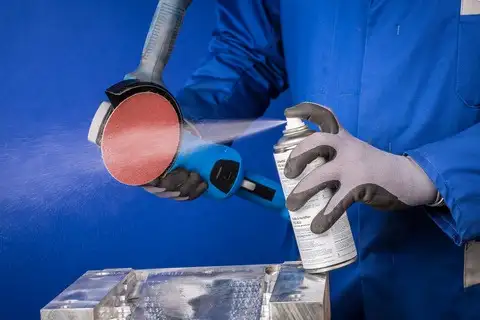 grinding oil 410 Fe in spray can for steel 2